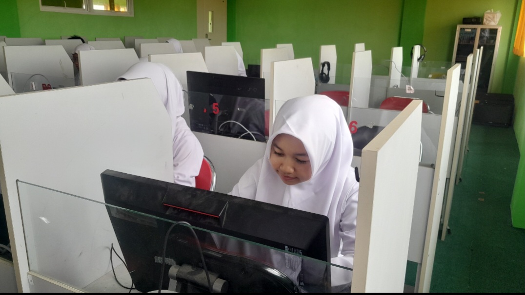 Laboratorium Komputer MAN 1 Cilacap